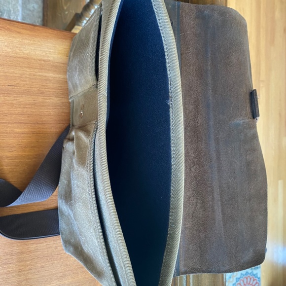 Waterfield Designs SF bags Outback Solo for 13” MacBook Pro and Ipad - Picture 4 of 4